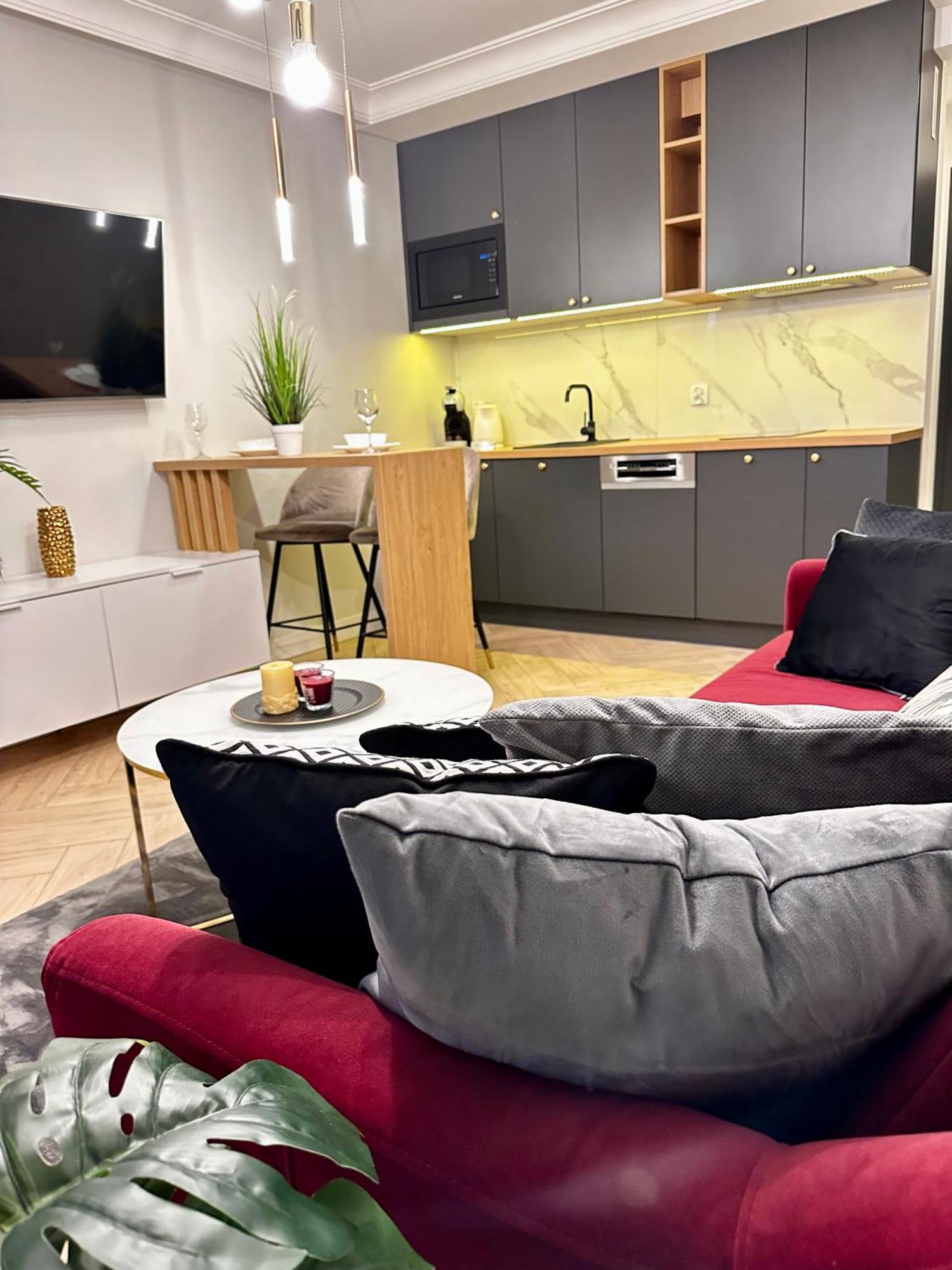 Kielce- Saphire Przy Zalew Kielecki, Faktura, Parking, Centrum Apartment *