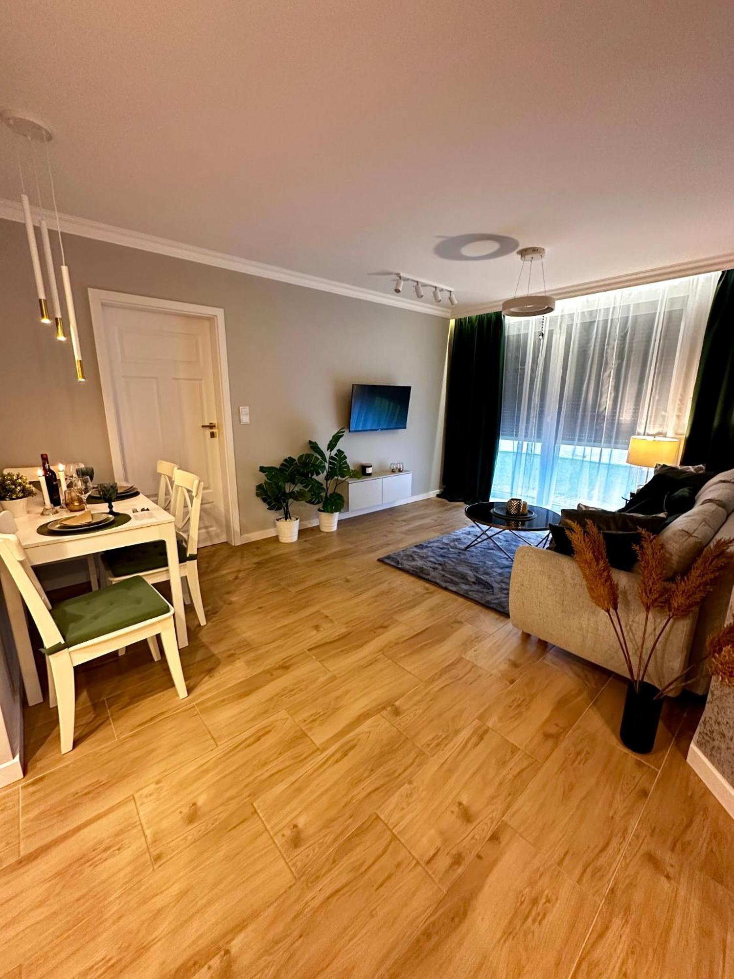 Apartment Kielce- Saphire Przy Zalew Kielecki, Faktura, Parking, Centrum